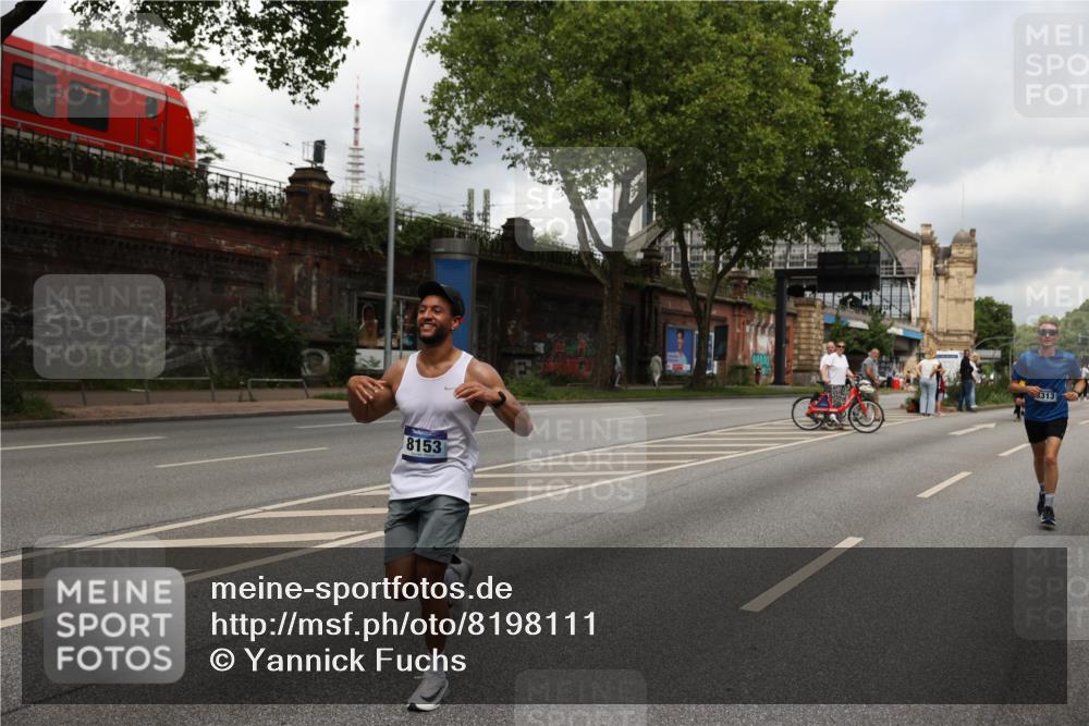 29.06.2025 - hella hamburg halbmarathon Yannick Fuchs http://msf.ph/oto/8198111 29.06.2025 10:44:31 20KM 1119, 1321, 1399, 1466, 1507, 1630, 1817, 2020, 2234, 3296, 3947, 4127, 4346, 5115, 5894, 6027, 6662, 6712, 6795, 7176, 7583, 7930, 7932, 8153, 8313, 8572, 8657, 8704, 10371, 10750, 11356, 11455, 11607, 12235, 12527, 12624, 13008, 13282, 13609, 13701, 13758, 13812, 13875, 14034, 14257, 15803, 15950, 16242, 16716, 16732, 16806, 17179, 17247, 17319, 17384, 18066, 18228, 18370, 18394, 18499, 18657, 18658, 18811, 18884 meine-sportfotos.de