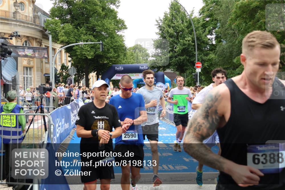 29.06.2025 - hella hamburg halbmarathon Zöllner http://msf.ph/oto/8198133 29.06.2025 10:46:23 Ziel 1600, 2048, 3056, 4949, 6691, 7335, 8142, 9497, 11185, 11773, 12171, 12651, 13698, 14200, 14262, 16127, 17190, 18118, 18211, 18637 meine-sportfotos.de
