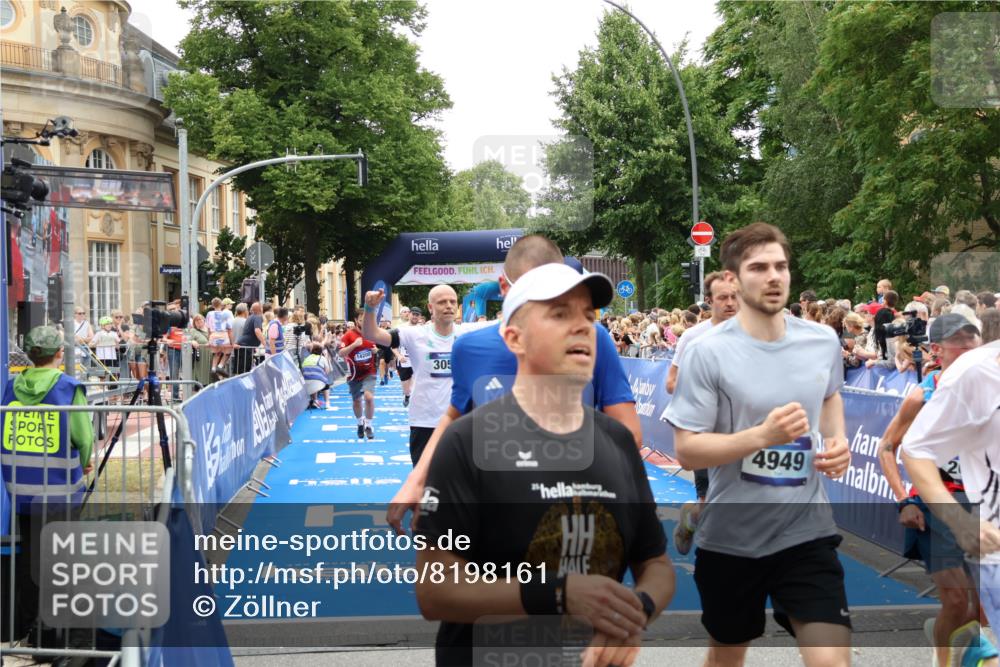 29.06.2025 - hella hamburg halbmarathon Zöllner http://msf.ph/oto/8198161 29.06.2025 10:46:23 Ziel 1600, 2048, 3056, 4949, 6691, 7335, 8142, 9497, 11185, 11773, 12171, 12651, 13698, 14200, 14262, 16127, 17190, 18118, 18211, 18637 meine-sportfotos.de