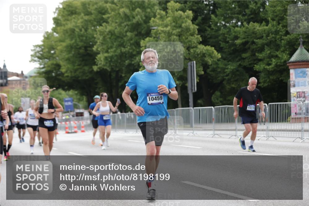 29.06.2025 - hella hamburg halbmarathon Jannik Wohlers http://msf.ph/oto/8198199 29.06.2025 10:25:01 Lombardsbrücke 1093, 1627, 2278, 3961, 3963, 5564, 5814, 6869, 8962, 9811, 9927, 10845, 10846, 11157, 11662, 13510, 13842, 14086, 15016, 15119, 15283, 16421, 16422 meine-sportfotos.de