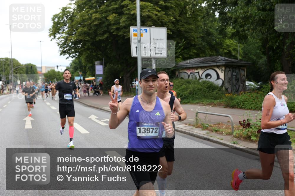 29.06.2025 - hella hamburg halbmarathon Yannick Fuchs http://msf.ph/oto/8198222 29.06.2025 10:31:45 20KM 1411, 2767, 4860, 4865, 5003, 5092, 5307, 5315, 6123, 6458, 6529, 7310, 7482, 8362, 9178, 9296, 9914, 10680, 10738, 11833, 13141, 13854, 13972, 14387, 14459, 14691, 14934, 15178, 15261, 15939, 16523, 16992, 17024, 17125, 17137, 17306, 17658, 17723, 18062, 18159, 18384, 18824 meine-sportfotos.de