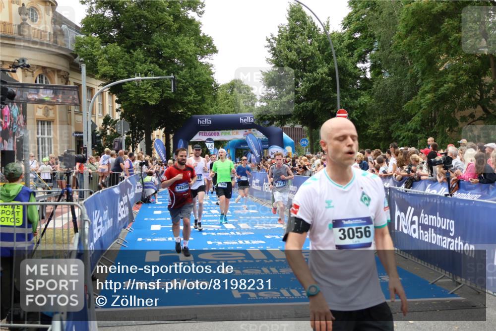 29.06.2025 - hella hamburg halbmarathon Zöllner http://msf.ph/oto/8198231 29.06.2025 10:46:25 Ziel 1600, 2222, 2842, 6421, 6691, 7335, 8142, 11185, 11773, 12171, 12651, 13698, 14045, 14200, 14228, 14262, 14482, 15157, 16127, 18118, 18211, 18637, 19209 meine-sportfotos.de