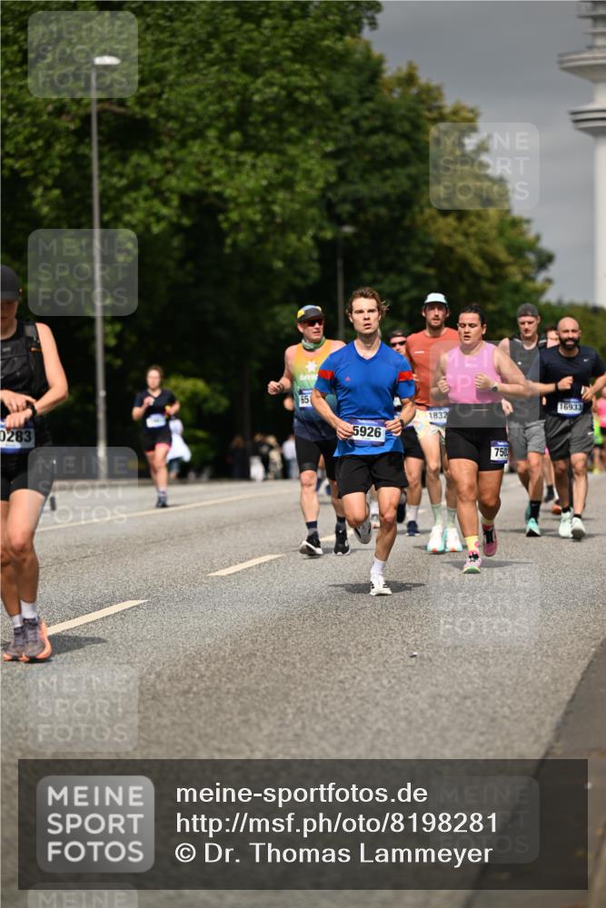 29.06.2025 - hella hamburg halbmarathon Dr. Thomas Lammeyer http://msf.ph/oto/8198281 29.06.2025 10:11:31 Kennedybrücke 1993, 4262, 5242, 5287, 5807, 5845, 5926, 6517, 6518, 6707, 6713, 6715, 6833, 7503, 8585, 9967, 10283, 10700, 10703, 11114, 11394 meine-sportfotos.de
