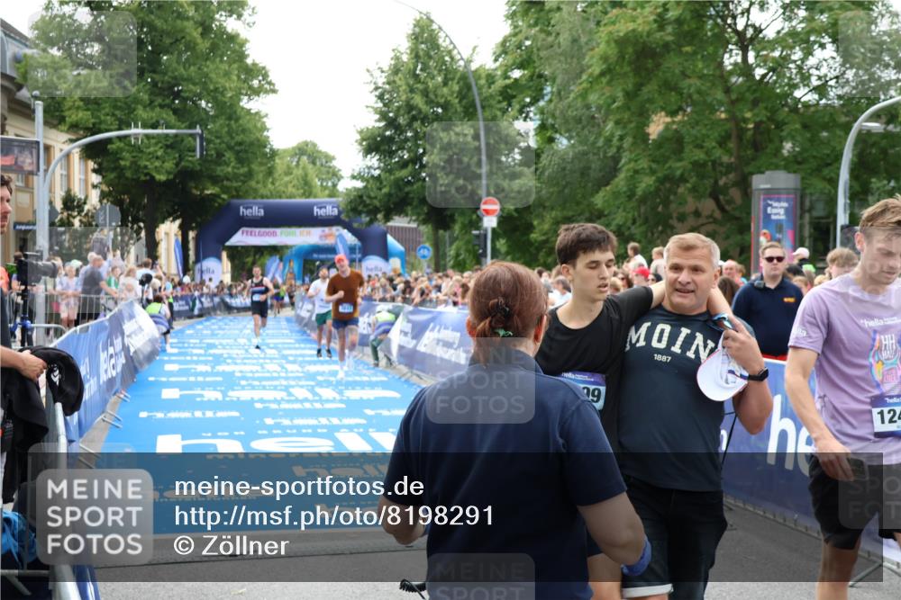 29.06.2025 - hella hamburg halbmarathon Zöllner http://msf.ph/oto/8198291 29.06.2025 10:35:54 Ziel 3843, 13252, 15161 meine-sportfotos.de
