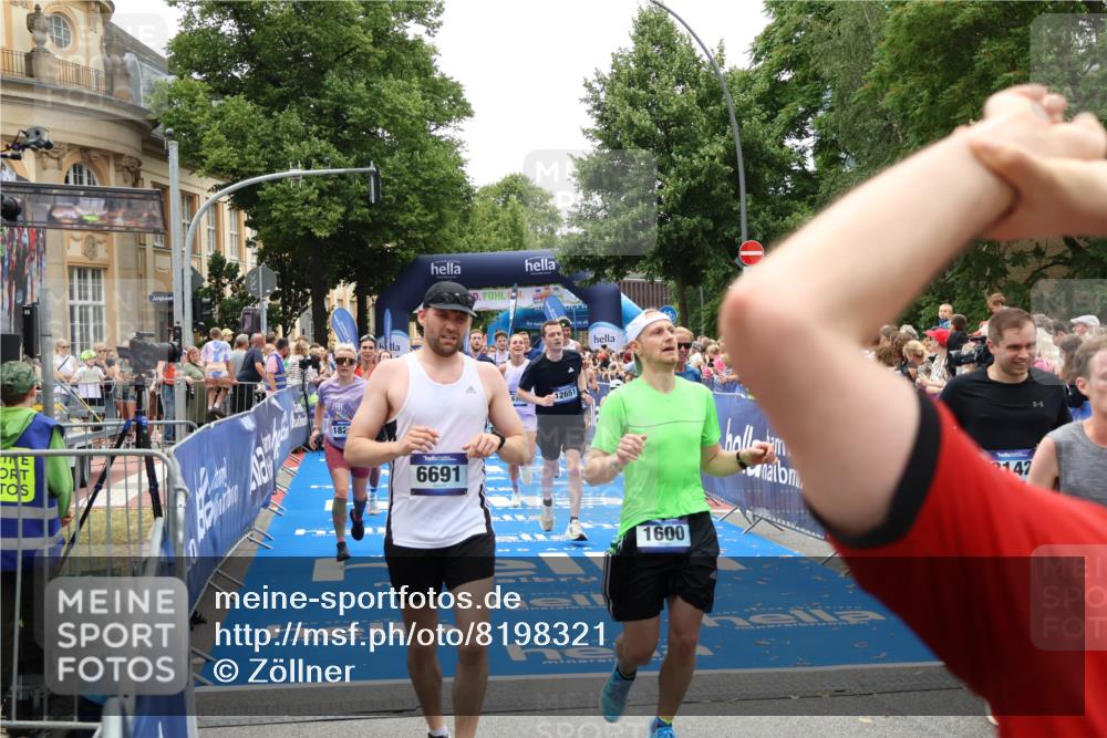29.06.2025 - hella hamburg halbmarathon Zöllner http://msf.ph/oto/8198321 29.06.2025 10:46:28 Ziel 1600, 2222, 2842, 4237, 6421, 6691, 6978, 7335, 8142, 8981, 9786, 11185, 11773, 12171, 12651, 12891, 13698, 14045, 14228, 14482, 15157, 16127, 18118, 18211, 18637, 19209 meine-sportfotos.de