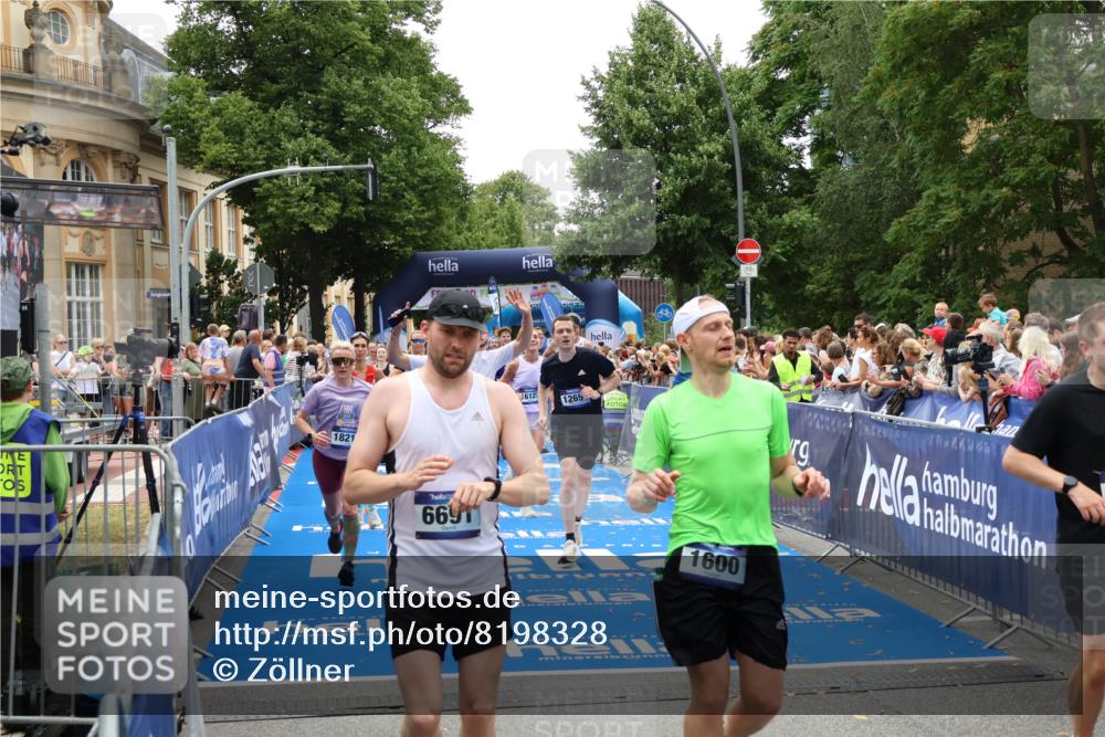 29.06.2025 - hella hamburg halbmarathon Zöllner http://msf.ph/oto/8198328 29.06.2025 10:46:29 Ziel 1600, 2222, 2842, 4237, 4497, 6421, 6978, 7335, 8142, 8981, 9386, 9786, 11185, 11773, 12171, 12651, 12891, 13698, 14045, 14228, 14482, 15157, 16127, 18211, 18637, 19209 meine-sportfotos.de