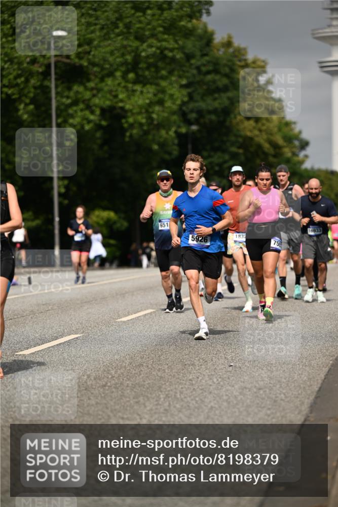 29.06.2025 - hella hamburg halbmarathon Dr. Thomas Lammeyer http://msf.ph/oto/8198379 29.06.2025 10:11:31 Kennedybrücke 1993, 4262, 5242, 5287, 5807, 5845, 5926, 6517, 6518, 6707, 6713, 6715, 6833, 7503, 8585, 9967, 10283, 10700, 10703, 11114, 11394 meine-sportfotos.de