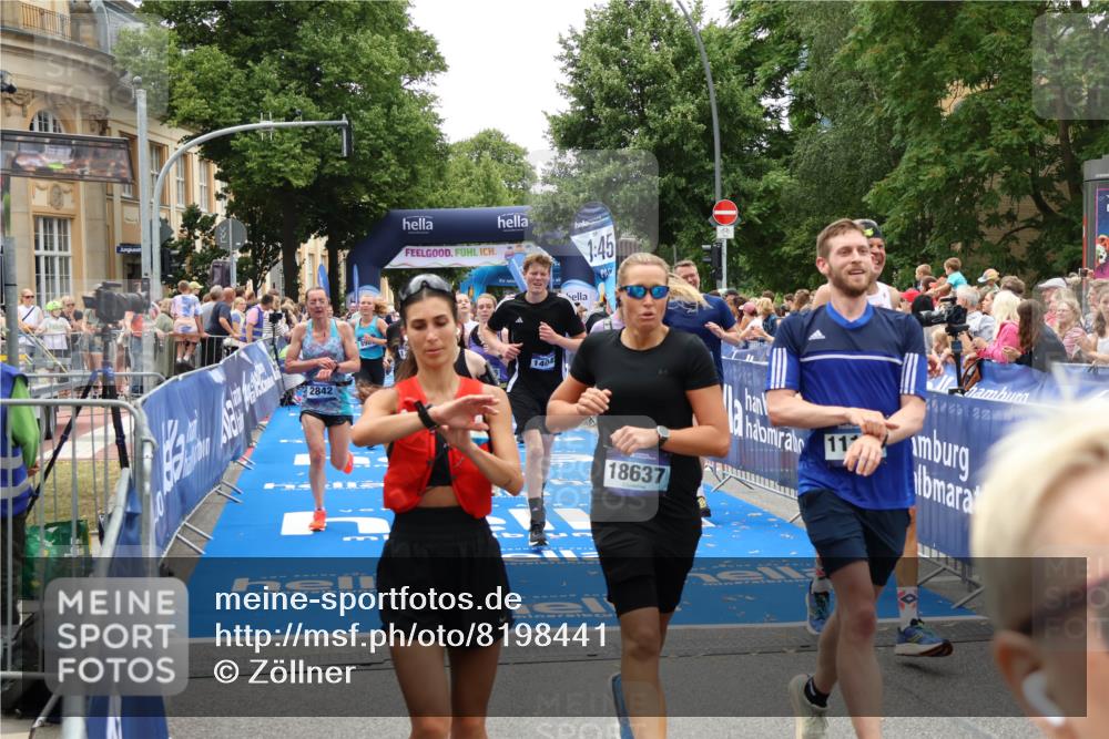 29.06.2025 - hella hamburg halbmarathon Zöllner http://msf.ph/oto/8198441 29.06.2025 10:46:32 Ziel 2222, 2842, 4237, 4497, 5459, 6421, 6978, 7335, 8482, 8981, 9232, 9386, 9529, 9786, 11185, 11773, 12891, 14045, 14228, 14482, 15157, 17281, 17461, 18637, 18882, 19209 meine-sportfotos.de