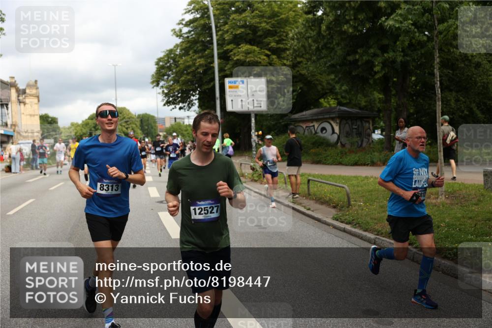 29.06.2025 - hella hamburg halbmarathon Yannick Fuchs http://msf.ph/oto/8198447 29.06.2025 10:44:33 20KM 1119, 1399, 1466, 1507, 1630, 1750, 1817, 3296, 3947, 4127, 4346, 5115, 5894, 6027, 6662, 6712, 6795, 7176, 7397, 7583, 7930, 7932, 8153, 8313, 8572, 8657, 8704, 10371, 10750, 11356, 11455, 11607, 12235, 12527, 12624, 13008, 13609, 13687, 13701, 13758, 13812, 13875, 14034, 14257, 14626, 15362, 15395, 15803, 15950, 16242, 16716, 16732, 16806, 17179, 17247, 17319, 17384, 18066, 18228, 18370, 18394, 18499, 18657, 18658, 18811, 18884 meine-sportfotos.de