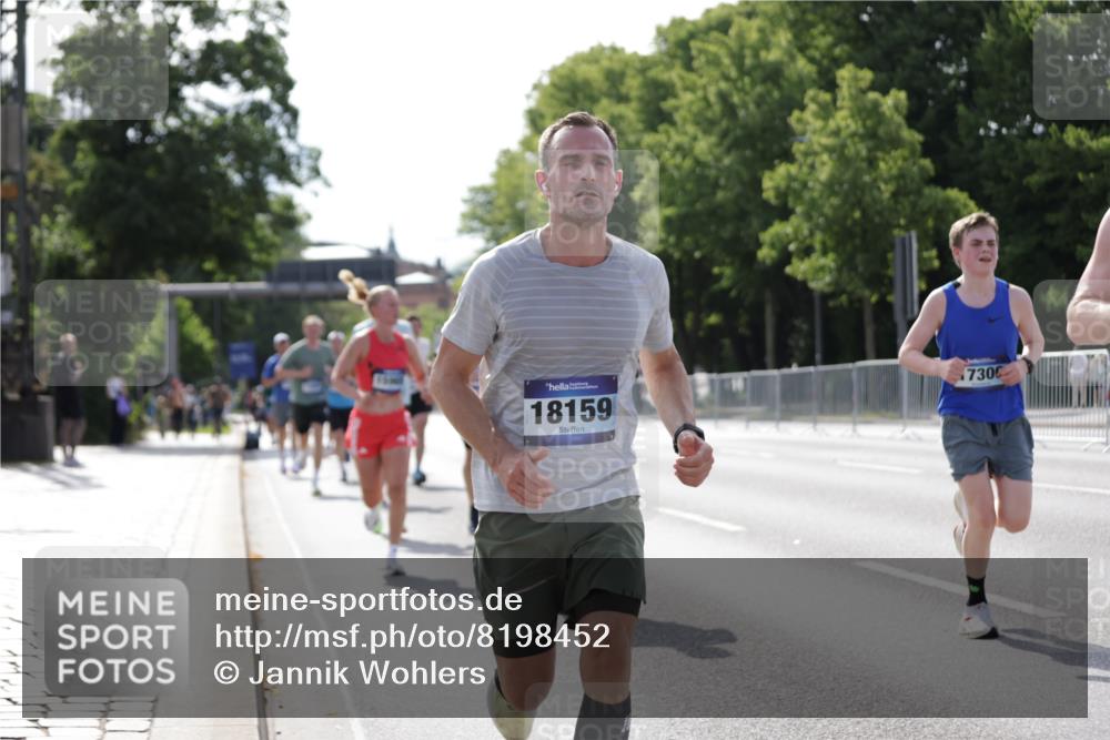 29.06.2025 - hella hamburg halbmarathon Jannik Wohlers http://msf.ph/oto/8198452 29.06.2025 09:47:26 Lombardsbrücke 1164, 1562, 2196, 2296, 4602, 5092, 8084, 8901, 9178, 9944, 10384, 10968, 11019, 11559, 11745, 12462, 12865, 13419, 13514, 13798, 14601, 14934, 14952, 15261, 15965, 16964, 17306, 18159, 18216, 18687, 18689, 18841 meine-sportfotos.de