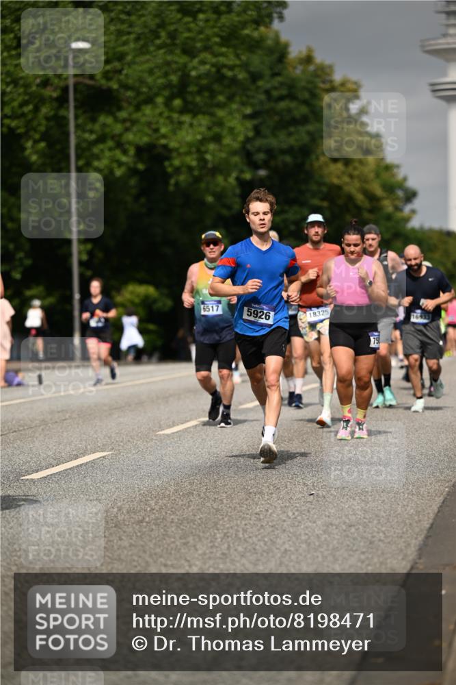 29.06.2025 - hella hamburg halbmarathon Dr. Thomas Lammeyer http://msf.ph/oto/8198471 29.06.2025 10:11:31 Kennedybrücke 1993, 4262, 5242, 5287, 5807, 5845, 5926, 6517, 6518, 6707, 6713, 6715, 6833, 7503, 8585, 9967, 10283, 10700, 10703, 11114, 11394 meine-sportfotos.de
