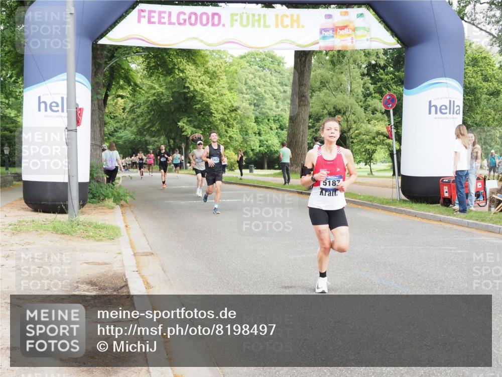 29.06.2025 - hella hamburg halbmarathon MichiJ http://msf.ph/oto/8198497 29.06.2025 10:21:12 Zwischen KM18-KM19 4129, 4698, 5187, 5746, 13617 meine-sportfotos.de