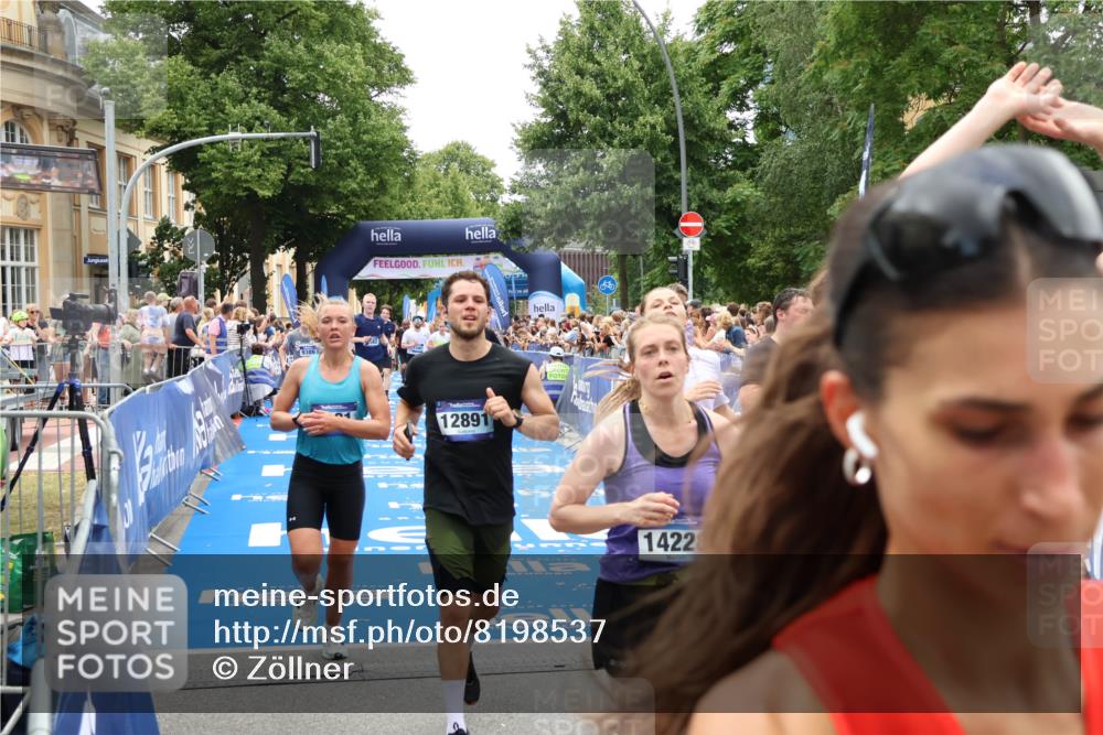 29.06.2025 - hella hamburg halbmarathon Zöllner http://msf.ph/oto/8198537 29.06.2025 10:46:35 Ziel 4237, 4497, 5459, 6978, 8482, 8981, 9232, 9386, 9529, 9786, 12891, 13525, 15133, 15206, 17281, 17461, 18882 meine-sportfotos.de