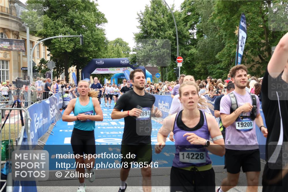 29.06.2025 - hella hamburg halbmarathon Zöllner http://msf.ph/oto/8198546 29.06.2025 10:46:35 Ziel 4237, 4497, 5459, 6978, 8482, 8981, 9232, 9386, 9529, 9786, 12891, 13525, 15133, 15206, 17281, 17461, 18882 meine-sportfotos.de