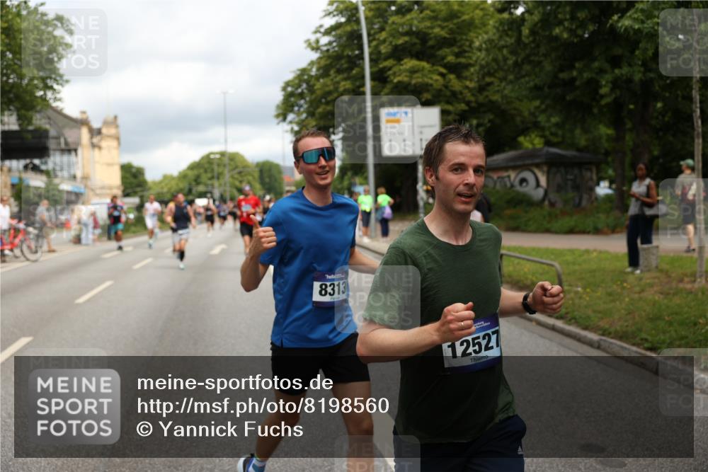 29.06.2025 - hella hamburg halbmarathon Yannick Fuchs http://msf.ph/oto/8198560 29.06.2025 10:44:33 20KM 1119, 1399, 1466, 1507, 1630, 1750, 1817, 3296, 3947, 4127, 4346, 5115, 5894, 6027, 6662, 6712, 6795, 7176, 7397, 7583, 7930, 7932, 8153, 8313, 8572, 8657, 8704, 10371, 10750, 11356, 11455, 11607, 12235, 12527, 12624, 13008, 13609, 13687, 13701, 13758, 13812, 13875, 14034, 14257, 14626, 15362, 15395, 15803, 15950, 16242, 16716, 16732, 16806, 17179, 17247, 17319, 17384, 18066, 18228, 18370, 18394, 18499, 18657, 18658, 18811, 18884 meine-sportfotos.de