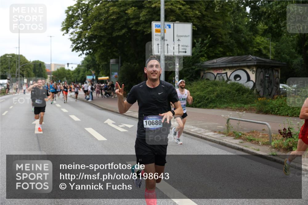 29.06.2025 - hella hamburg halbmarathon Yannick Fuchs http://msf.ph/oto/8198643 29.06.2025 10:31:46 20KM 1411, 2196, 2767, 4860, 4865, 5003, 5092, 5307, 5315, 6123, 6458, 6529, 7310, 7482, 8362, 9178, 9296, 9914, 10680, 10738, 11833, 13141, 13854, 13972, 14387, 14459, 14691, 14934, 15178, 15261, 15939, 16523, 16992, 17024, 17125, 17137, 17306, 17658, 17723, 18062, 18159, 18384, 18824 meine-sportfotos.de