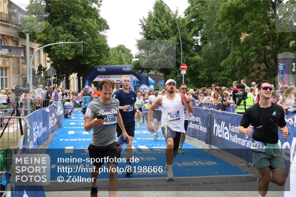 29.06.2025 - hella hamburg halbmarathon Zöllner http://msf.ph/oto/8198666 29.06.2025 10:46:38 Ziel 1920, 4497, 5459, 8482, 9051, 9232, 9386, 9529, 13525, 13554, 15026, 15133, 15206, 15714, 17281, 17461, 18297, 18882 meine-sportfotos.de