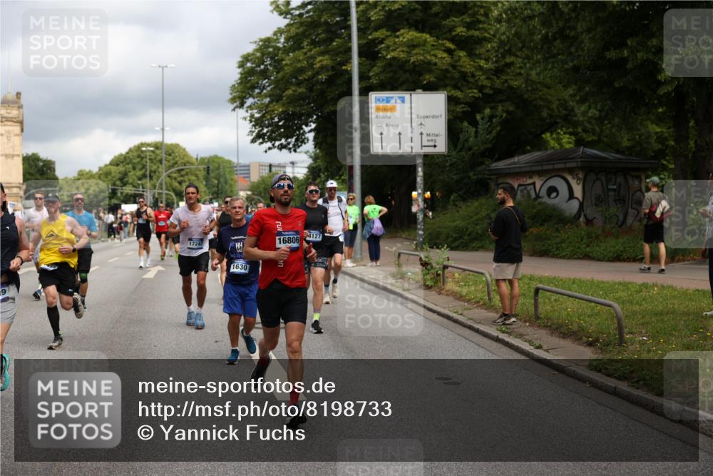 29.06.2025 - hella hamburg halbmarathon Yannick Fuchs http://msf.ph/oto/8198733 29.06.2025 10:44:36 20KM 1119, 1399, 1466, 1507, 1630, 1750, 1817, 2207, 3654, 3947, 4127, 4346, 5115, 6027, 6662, 6712, 6795, 7176, 7397, 7583, 7930, 7932, 8153, 8313, 8572, 8657, 8704, 10371, 10750, 11356, 11455, 11607, 12235, 12527, 12624, 13008, 13609, 13687, 13701, 13812, 13875, 14034, 14257, 14626, 15362, 15395, 15803, 15950, 16242, 16716, 16806, 17179, 17247, 17384, 18066, 18228, 18370, 18394, 18657, 18658, 18811, 18884 meine-sportfotos.de