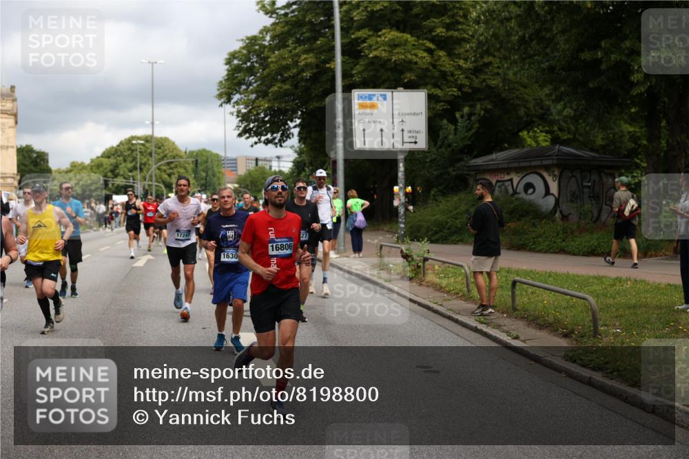 29.06.2025 - hella hamburg halbmarathon Yannick Fuchs http://msf.ph/oto/8198800 29.06.2025 10:44:36 20KM 1119, 1399, 1466, 1507, 1630, 1750, 1817, 2207, 3654, 3947, 4127, 4346, 5115, 6027, 6662, 6712, 6795, 7176, 7397, 7583, 7930, 7932, 8153, 8313, 8572, 8657, 8704, 10371, 10750, 11356, 11455, 11607, 12235, 12527, 12624, 13008, 13609, 13687, 13701, 13812, 13875, 14034, 14257, 14626, 15362, 15395, 15803, 15950, 16242, 16716, 16806, 17179, 17247, 17384, 18066, 18228, 18370, 18394, 18657, 18658, 18811, 18884 meine-sportfotos.de