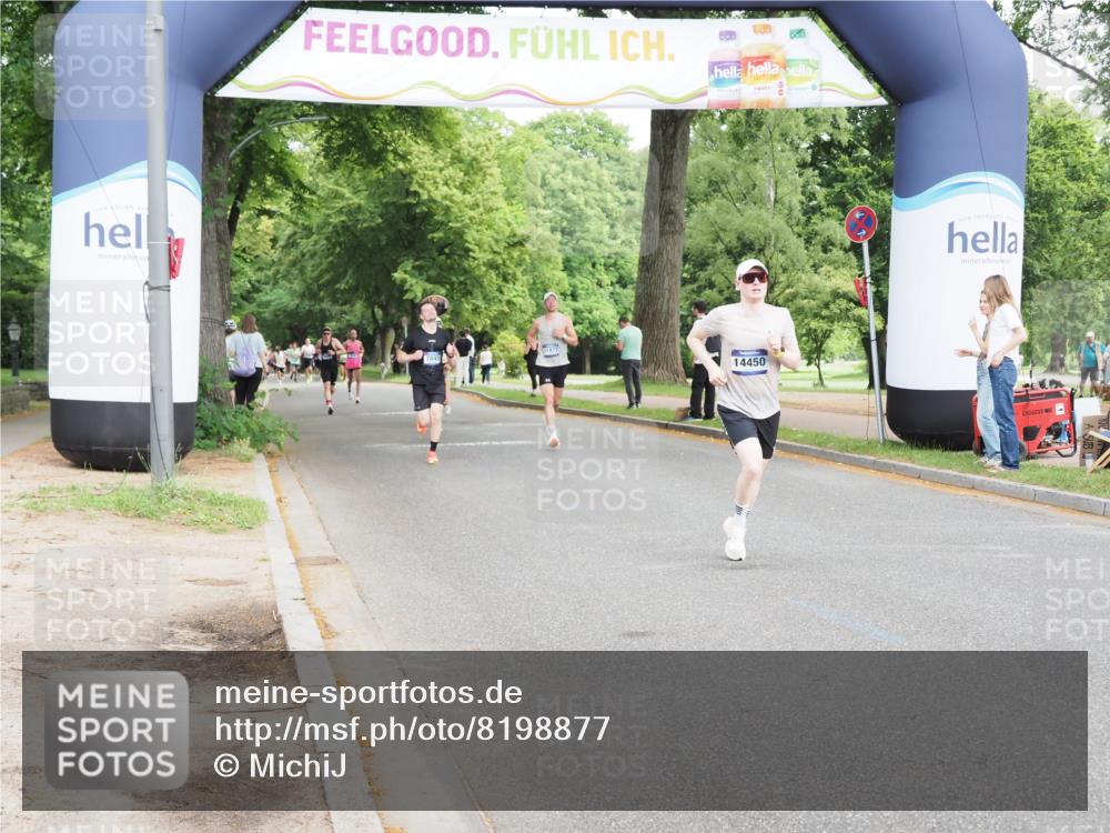29.06.2025 - hella hamburg halbmarathon MichiJ http://msf.ph/oto/8198877 29.06.2025 10:21:15 Zwischen KM18-KM19 3955, 4129, 5187, 5746 meine-sportfotos.de