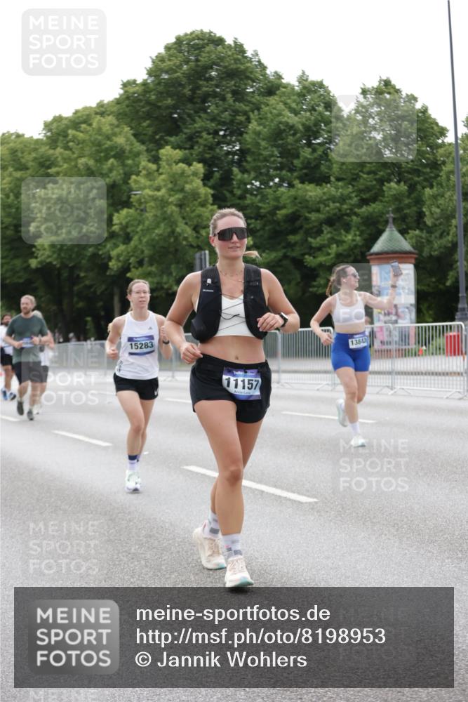 29.06.2025 - hella hamburg halbmarathon Jannik Wohlers http://msf.ph/oto/8198953 29.06.2025 10:25:05 Lombardsbrücke 1093, 1627, 2278, 5028, 6869, 9811, 10845, 10846, 11157, 11662, 13510, 13842, 15016, 15119, 15283, 16421, 16422 meine-sportfotos.de