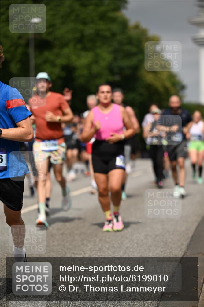 29.06.2025 - hella hamburg halbmarathon Dr. Thomas Lammeyer http://msf.ph/oto/8199010 29.06.2025 10:11:34 Kennedybrücke 1893, 1993, 3929, 4262, 5242, 5287, 5807, 5845, 5926, 6196, 6517, 6518, 6707, 6713, 6715, 6833, 7503, 8585, 9967, 10283, 10700, 10703, 11114, 11394 meine-sportfotos.de