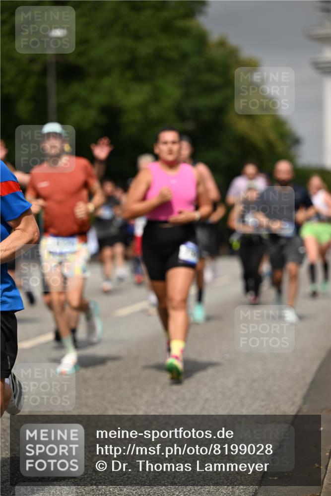29.06.2025 - hella hamburg halbmarathon Dr. Thomas Lammeyer http://msf.ph/oto/8199028 29.06.2025 10:11:34 Kennedybrücke 1893, 1993, 3929, 4262, 5242, 5287, 5807, 5845, 5926, 6196, 6517, 6518, 6707, 6713, 6715, 6833, 7503, 8585, 9967, 10283, 10700, 10703, 11114, 11394 meine-sportfotos.de