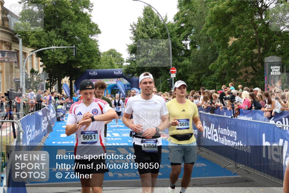 29.06.2025 - hella hamburg halbmarathon Zöllner http://msf.ph/oto/8199050 29.06.2025 10:46:46 Ziel 1920, 1942, 3976, 6630, 11858, 13554, 14541, 15026, 15714, 15900, 16175, 17353, 17743, 17865, 18297, 19128 meine-sportfotos.de