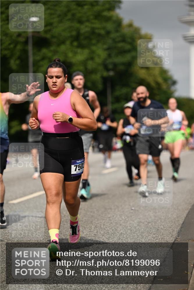 29.06.2025 - hella hamburg halbmarathon Dr. Thomas Lammeyer http://msf.ph/oto/8199096 29.06.2025 10:11:35 Kennedybrücke 1893, 1993, 2136, 3929, 4262, 5242, 5287, 5807, 5845, 5926, 6196, 6517, 6518, 6707, 6713, 6715, 6833, 7503, 7760, 8585, 9967, 10283, 10700, 10703, 11114 meine-sportfotos.de