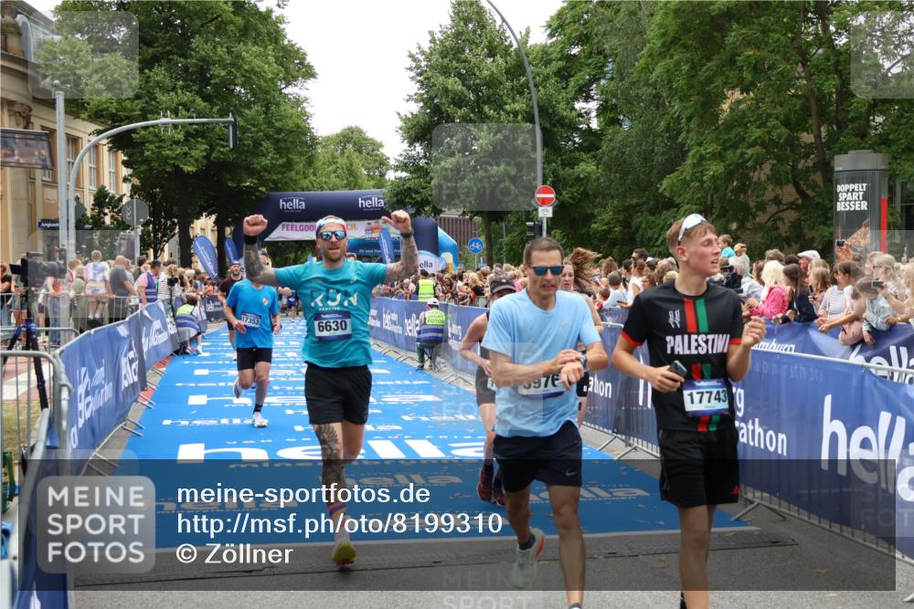 29.06.2025 - hella hamburg halbmarathon Zöllner http://msf.ph/oto/8199310 29.06.2025 10:46:53 Ziel 3976, 4091, 6630, 11858, 13940, 14541, 15900, 17172, 17353, 17492, 17669, 17892, 19105 meine-sportfotos.de