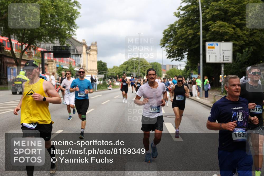 29.06.2025 - hella hamburg halbmarathon Yannick Fuchs http://msf.ph/oto/8199349 29.06.2025 10:44:38 20KM 1119, 1399, 1466, 1507, 1630, 1750, 1817, 2207, 3654, 4127, 4346, 5115, 6027, 6662, 6712, 6795, 7052, 7176, 7397, 7583, 7930, 7932, 8313, 8572, 8657, 8704, 8819, 9057, 10371, 10750, 11356, 11455, 11607, 12527, 12624, 13008, 13609, 13687, 13701, 13812, 13875, 14034, 14257, 14626, 15362, 15395, 15803, 15950, 16242, 16716, 16806, 17179, 17221, 17247, 17384, 18066, 18370, 18394, 18657, 18658, 18811 meine-sportfotos.de