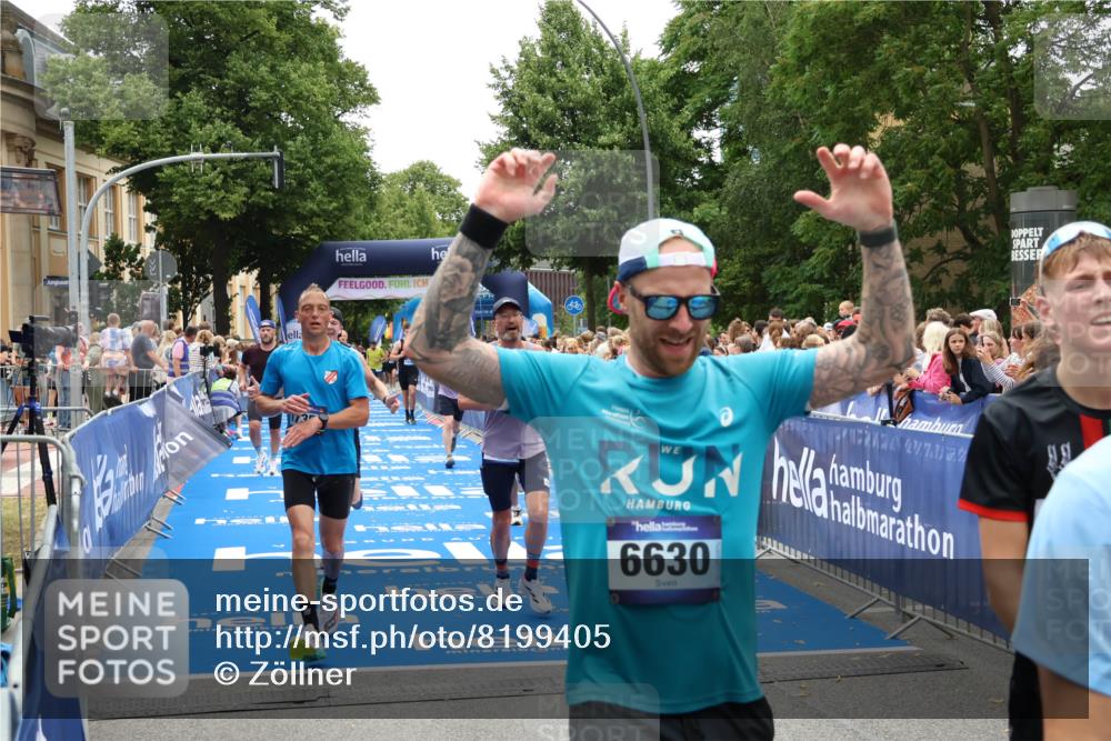 29.06.2025 - hella hamburg halbmarathon Zöllner http://msf.ph/oto/8199405 29.06.2025 10:46:54 Ziel 4091, 11858, 13940, 14385, 14541, 15900, 17172, 17353, 17492, 17669, 17892, 19105 meine-sportfotos.de