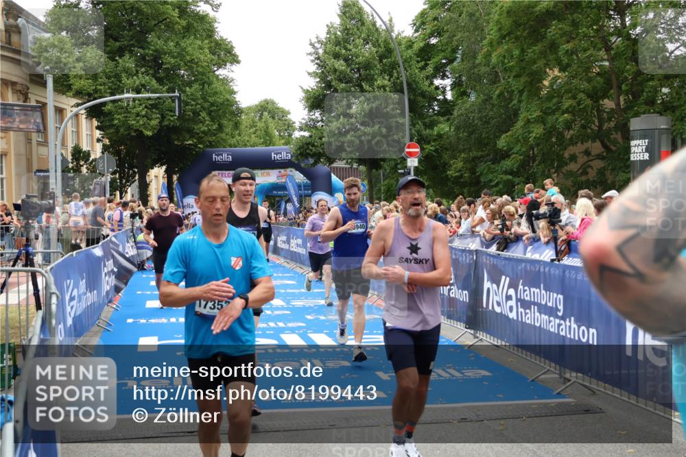 29.06.2025 - hella hamburg halbmarathon Zöllner http://msf.ph/oto/8199443 29.06.2025 10:46:55 Ziel 4091, 11858, 13940, 14385, 17172, 17353, 17492, 17669, 17892, 19105 meine-sportfotos.de