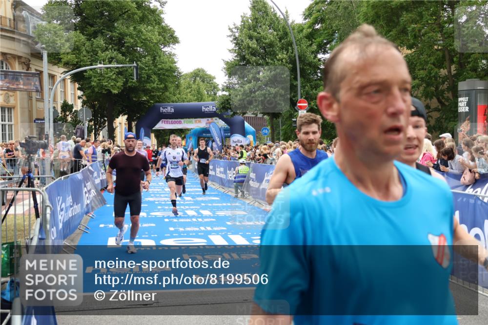 29.06.2025 - hella hamburg halbmarathon Zöllner http://msf.ph/oto/8199506 29.06.2025 10:46:57 Ziel 1139, 1689, 4091, 13940, 14385, 14594, 16081, 17172, 17492, 17892, 17979, 19105 meine-sportfotos.de