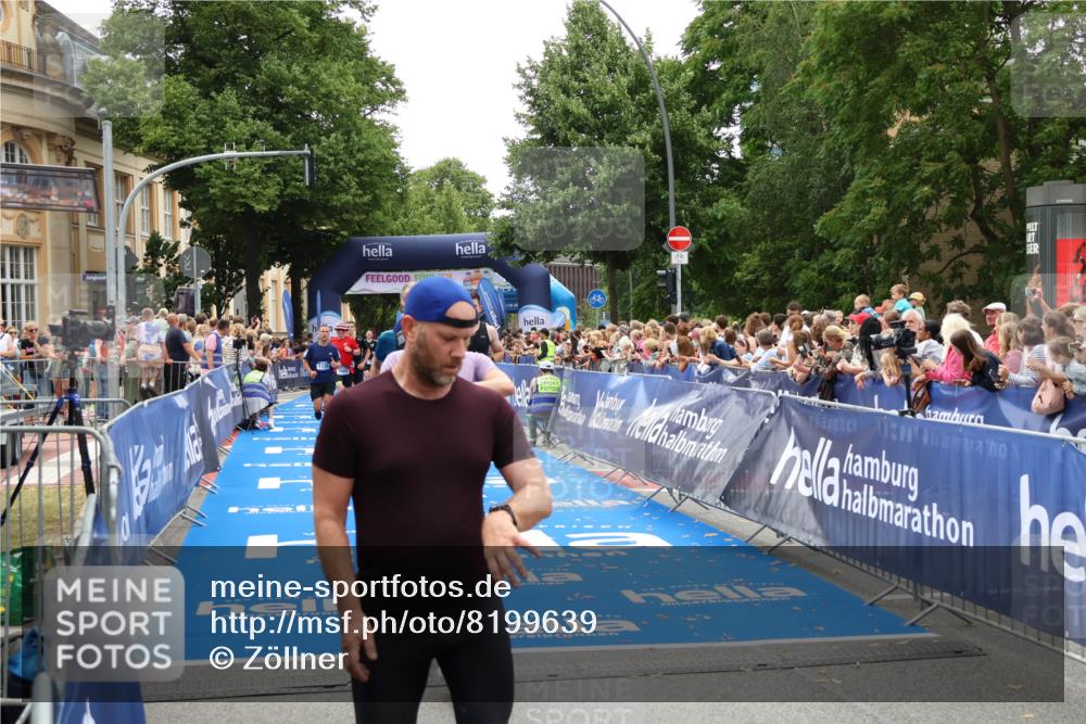 29.06.2025 - hella hamburg halbmarathon Zöllner http://msf.ph/oto/8199639 29.06.2025 10:47:00 Ziel 1139, 1689, 4091, 10122, 13728, 14385, 14415, 14449, 14594, 15825, 16081, 17172, 17979, 19105 meine-sportfotos.de