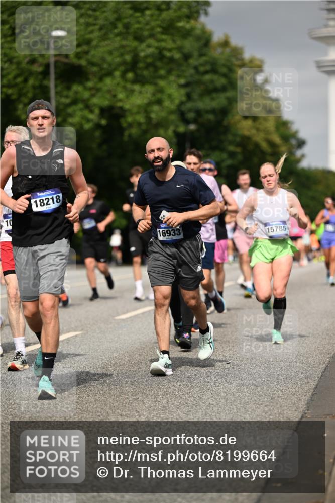 29.06.2025 - hella hamburg halbmarathon Dr. Thomas Lammeyer http://msf.ph/oto/8199664 29.06.2025 10:11:36 Kennedybrücke 1893, 1993, 2136, 3929, 4262, 5242, 5287, 5807, 5845, 5926, 6196, 6517, 6518, 6707, 6713, 6715, 6833, 7503, 7760, 8585, 9967, 10283, 10700, 10703, 11114 meine-sportfotos.de