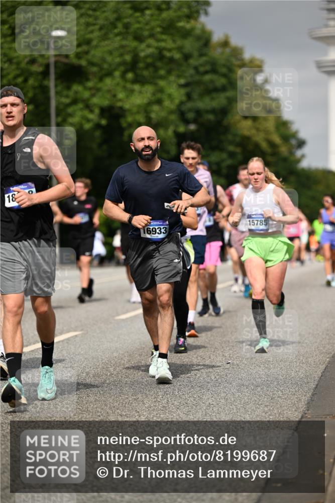 29.06.2025 - hella hamburg halbmarathon Dr. Thomas Lammeyer http://msf.ph/oto/8199687 29.06.2025 10:11:37 Kennedybrücke 1893, 1993, 2136, 3929, 4262, 5242, 5845, 5899, 5926, 6196, 6517, 6518, 6707, 6713, 6715, 6833, 7503, 7760, 8585, 9967, 10283, 10700, 10703, 11114 meine-sportfotos.de