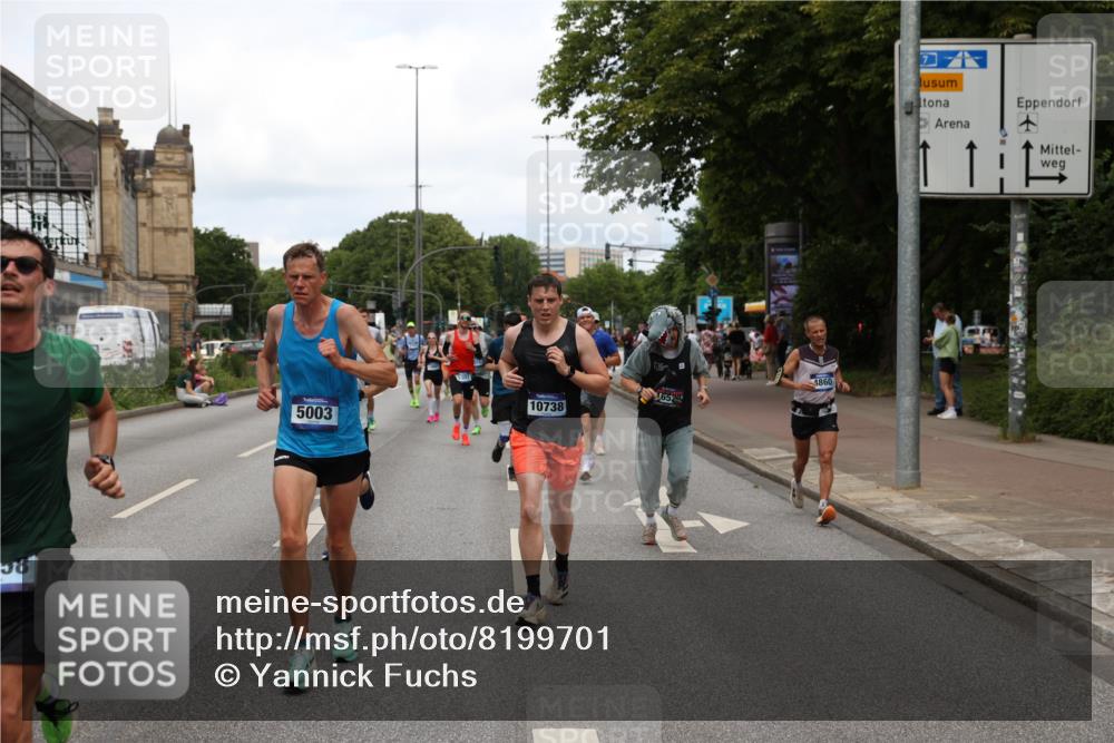 29.06.2025 - hella hamburg halbmarathon Yannick Fuchs http://msf.ph/oto/8199701 29.06.2025 10:31:53 20KM 1290, 1411, 2196, 2767, 4860, 4865, 5003, 5042, 5307, 5923, 6047, 6123, 6458, 7310, 7482, 8362, 9178, 9296, 9914, 10190, 10451, 10738, 13141, 13372, 13854, 13972, 14387, 14459, 14691, 14934, 15178, 15261, 15410, 15939, 16523, 16992, 17125, 17137, 17658, 18159, 18384, 18824, 18986 meine-sportfotos.de
