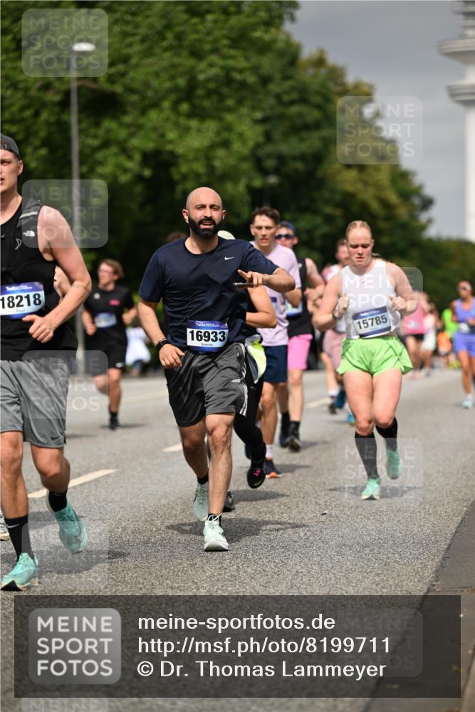 29.06.2025 - hella hamburg halbmarathon Dr. Thomas Lammeyer http://msf.ph/oto/8199711 29.06.2025 10:11:37 Kennedybrücke 1893, 1993, 2136, 3929, 4262, 5242, 5845, 5899, 5926, 6196, 6517, 6518, 6707, 6713, 6715, 6833, 7503, 7760, 8585, 9967, 10283, 10700, 10703, 11114 meine-sportfotos.de