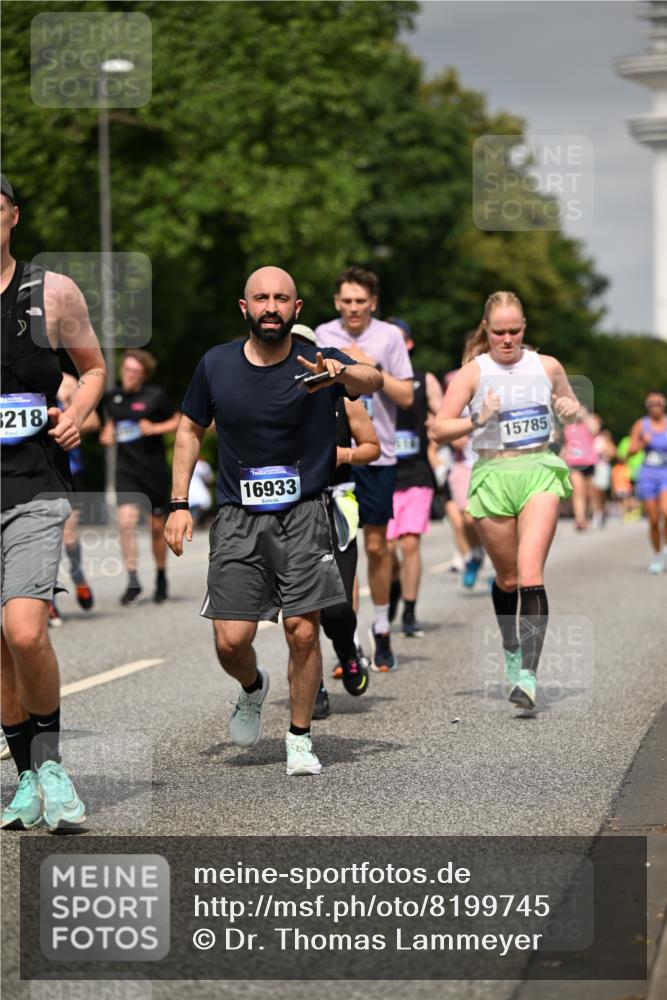 29.06.2025 - hella hamburg halbmarathon Dr. Thomas Lammeyer http://msf.ph/oto/8199745 29.06.2025 10:11:37 Kennedybrücke 1893, 1993, 2136, 3929, 4262, 5242, 5845, 5899, 5926, 6196, 6517, 6518, 6707, 6713, 6715, 6833, 7503, 7760, 8585, 9967, 10283, 10700, 10703, 11114 meine-sportfotos.de