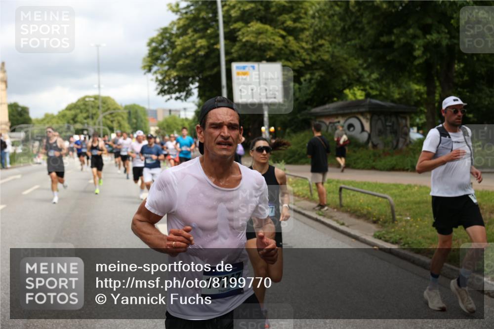 29.06.2025 - hella hamburg halbmarathon Yannick Fuchs http://msf.ph/oto/8199770 29.06.2025 10:44:39 20KM 1119, 1399, 1461, 1466, 1507, 1630, 1750, 1817, 2207, 3654, 4127, 4346, 5115, 6027, 6662, 6712, 6795, 7052, 7176, 7397, 7583, 7930, 7932, 8313, 8572, 8657, 8704, 8819, 9057, 10371, 10750, 11356, 11455, 11607, 12527, 12624, 13008, 13609, 13687, 13701, 13812, 13875, 14034, 14257, 14626, 15362, 15395, 15803, 15950, 16716, 16806, 17179, 17221, 17247, 17384, 18066, 18370, 18394, 18657, 18658, 18811 meine-sportfotos.de