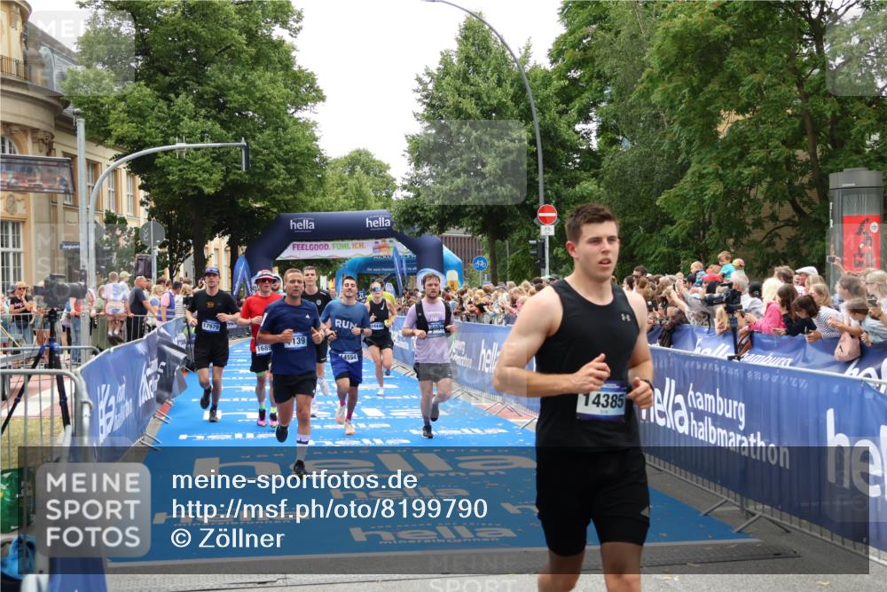 29.06.2025 - hella hamburg halbmarathon Zöllner http://msf.ph/oto/8199790 29.06.2025 10:47:04 Ziel 1139, 1460, 1689, 4377, 5472, 6700, 9794, 10122, 13728, 14415, 14449, 14594, 14783, 15825, 16081, 17979 meine-sportfotos.de