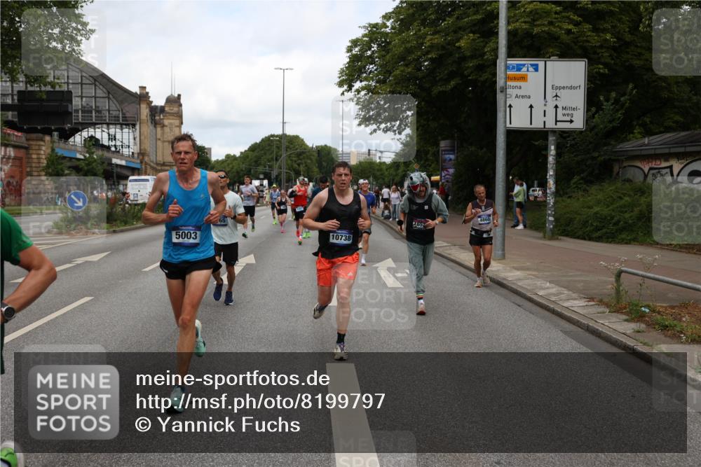 29.06.2025 - hella hamburg halbmarathon Yannick Fuchs http://msf.ph/oto/8199797 29.06.2025 10:31:53 20KM 1290, 1411, 2196, 2767, 4860, 4865, 5003, 5042, 5307, 5923, 6047, 6123, 6458, 7310, 7482, 8362, 9178, 9296, 9914, 10190, 10451, 10738, 13141, 13372, 13854, 13972, 14387, 14459, 14691, 14934, 15178, 15261, 15410, 15939, 16523, 16992, 17125, 17137, 17658, 18159, 18384, 18824, 18986 meine-sportfotos.de