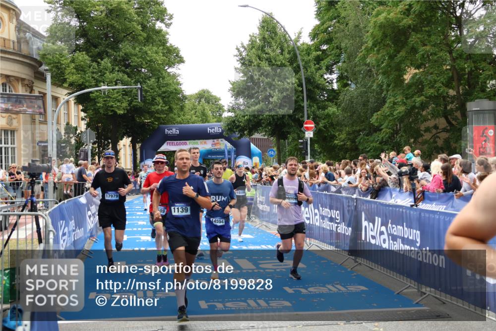 29.06.2025 - hella hamburg halbmarathon Zöllner http://msf.ph/oto/8199828 29.06.2025 10:47:05 Ziel 1139, 1460, 1689, 4377, 5472, 6700, 9794, 10122, 13728, 14415, 14449, 14594, 14783, 15825, 16081, 17979 meine-sportfotos.de