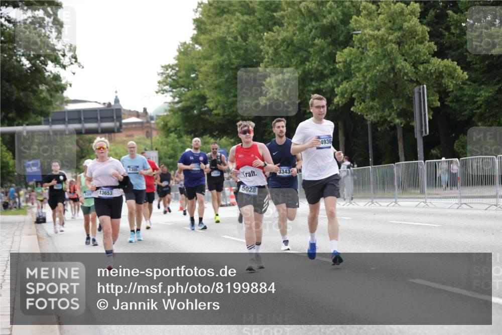 29.06.2025 - hella hamburg halbmarathon Jannik Wohlers http://msf.ph/oto/8199884 29.06.2025 10:25:13 Lombardsbrücke 1093, 1305, 1481, 3343, 3765, 4378, 5028, 8881, 9811, 10845, 10846, 11157, 11662, 12505, 13653, 13842, 14936, 15283, 16289, 16354, 16381, 16927 meine-sportfotos.de