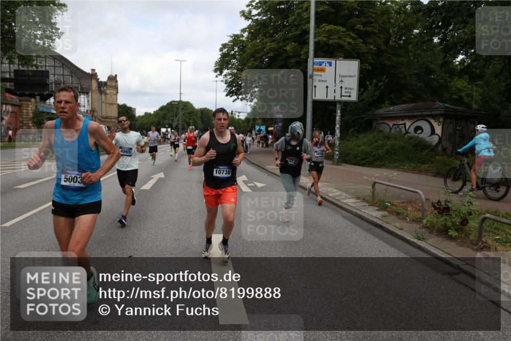29.06.2025 - hella hamburg halbmarathon Yannick Fuchs http://msf.ph/oto/8199888 29.06.2025 10:31:54 20KM 1290, 2196, 2767, 4860, 4865, 5003, 5042, 5307, 5923, 6047, 6123, 6458, 7310, 7482, 8362, 9178, 9296, 9914, 10190, 10451, 10738, 12739, 13141, 13372, 13854, 14387, 14459, 14691, 14934, 15178, 15261, 15410, 15939, 16523, 16992, 17125, 17137, 17658, 18159, 18357, 18384, 18824, 18986 meine-sportfotos.de