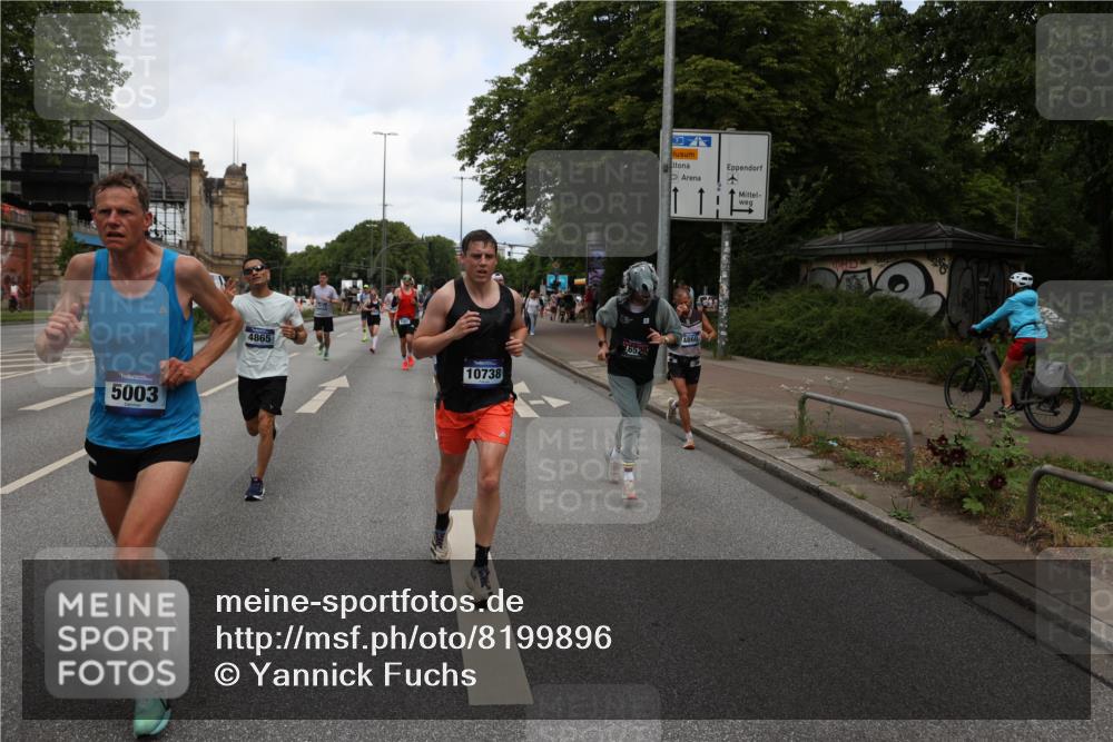29.06.2025 - hella hamburg halbmarathon Yannick Fuchs http://msf.ph/oto/8199896 29.06.2025 10:31:54 20KM 1290, 2196, 2767, 4860, 4865, 5003, 5042, 5307, 5923, 6047, 6123, 6458, 7310, 7482, 8362, 9178, 9296, 9914, 10190, 10451, 10738, 12739, 13141, 13372, 13854, 14387, 14459, 14691, 14934, 15178, 15261, 15410, 15939, 16523, 16992, 17125, 17137, 17658, 18159, 18357, 18384, 18824, 18986 meine-sportfotos.de