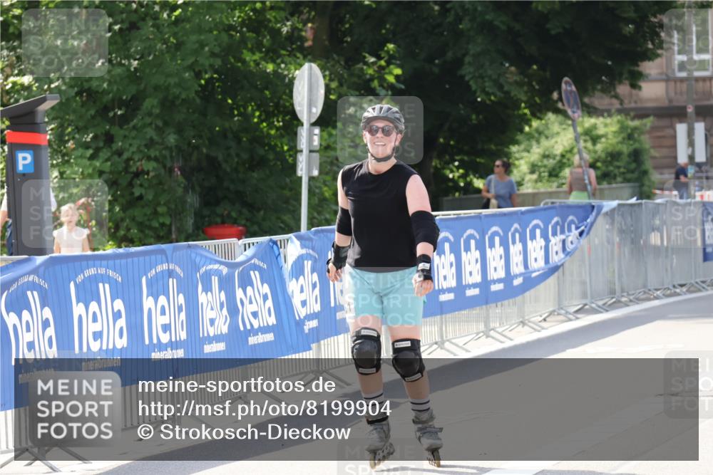 29.06.2025 - hella hamburg halbmarathon Strokosch-Dieckow http://msf.ph/oto/8199904 29.06.2025 09:46:53 Ziel 20132, 20141 meine-sportfotos.de