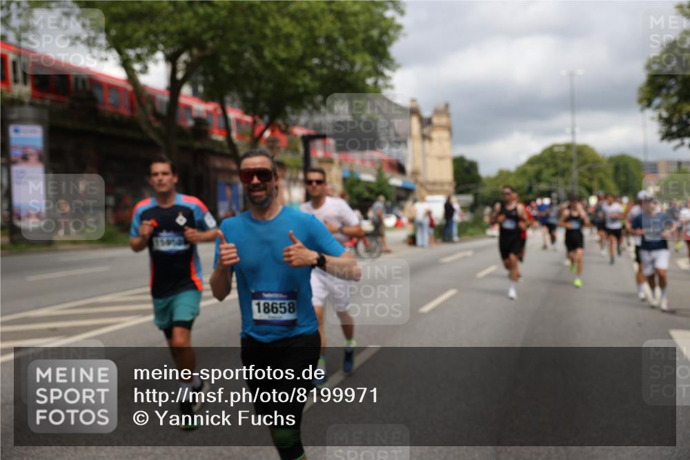 29.06.2025 - hella hamburg halbmarathon Yannick Fuchs http://msf.ph/oto/8199971 29.06.2025 10:44:39 20KM 1119, 1399, 1461, 1466, 1507, 1630, 1750, 1817, 2207, 3654, 4127, 4346, 5115, 6027, 6662, 6712, 6795, 7052, 7176, 7397, 7583, 7930, 7932, 8313, 8572, 8657, 8704, 8819, 9057, 10371, 10750, 11356, 11455, 11607, 12527, 12624, 13008, 13609, 13687, 13701, 13812, 13875, 14034, 14257, 14626, 15362, 15395, 15803, 15950, 16716, 16806, 17179, 17221, 17247, 17384, 18066, 18370, 18394, 18657, 18658, 18811 meine-sportfotos.de