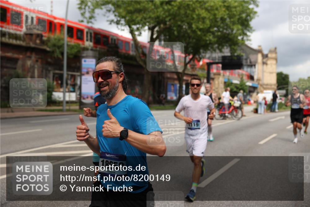 29.06.2025 - hella hamburg halbmarathon Yannick Fuchs http://msf.ph/oto/8200149 29.06.2025 10:44:40 20KM 1119, 1399, 1461, 1466, 1507, 1630, 1750, 1817, 2207, 3654, 4127, 4346, 5115, 6027, 6662, 6712, 6795, 7052, 7176, 7397, 7583, 7930, 7932, 8572, 8657, 8704, 8819, 9057, 10371, 10750, 11356, 11455, 11607, 12624, 13008, 13609, 13687, 13701, 13812, 13875, 14034, 14257, 14626, 15362, 15395, 15803, 15950, 16716, 16806, 17179, 17221, 17247, 17384, 18066, 18370, 18394, 18657, 18658, 18811 meine-sportfotos.de